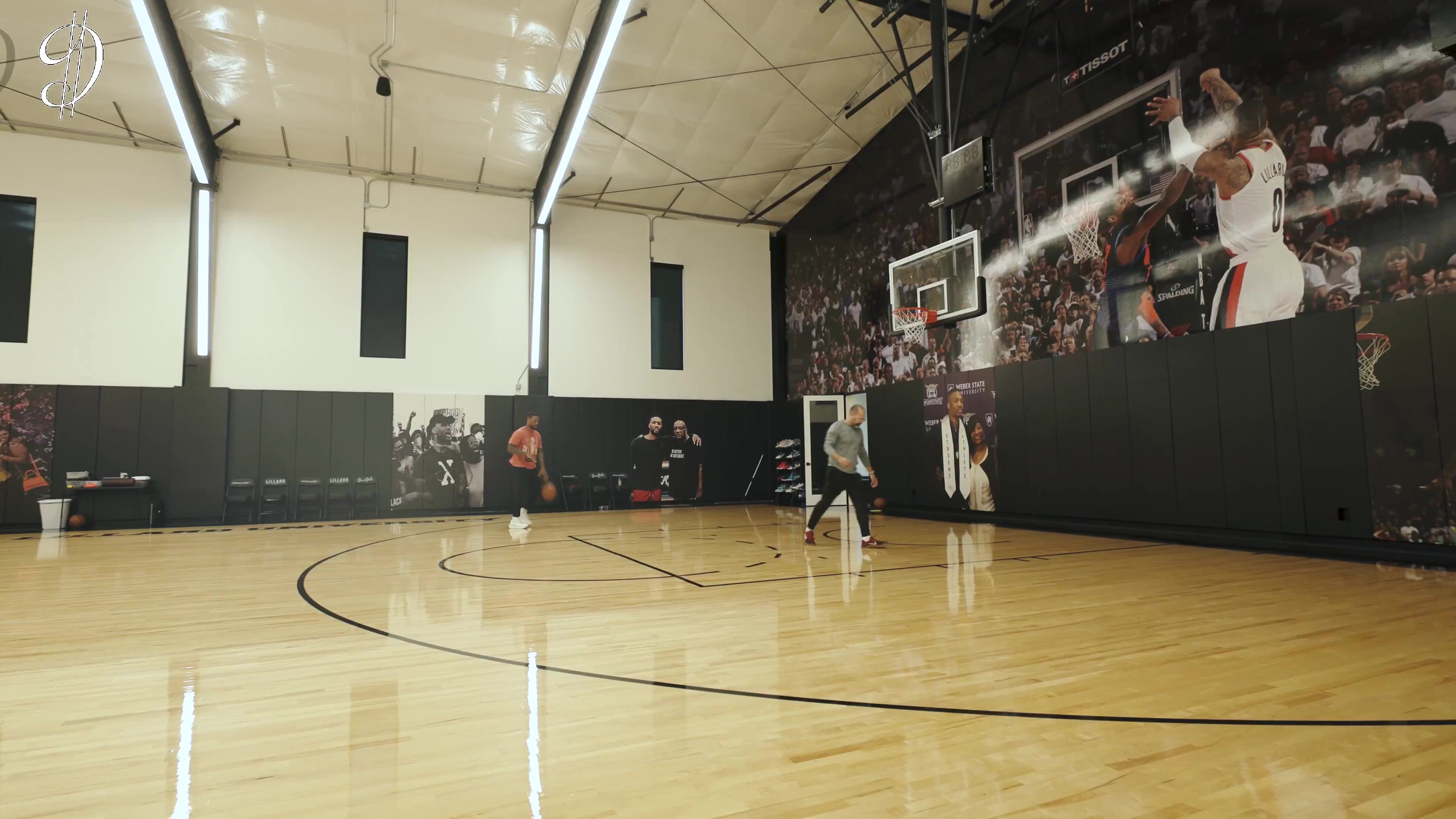 重回球场!利拉德更新社媒 晒自己投篮+跑步训练视频