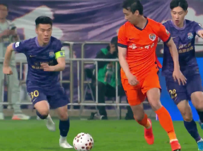 0-0!天津津门虎“状态低迷”,被海牛压制,半场0射门,中场失控